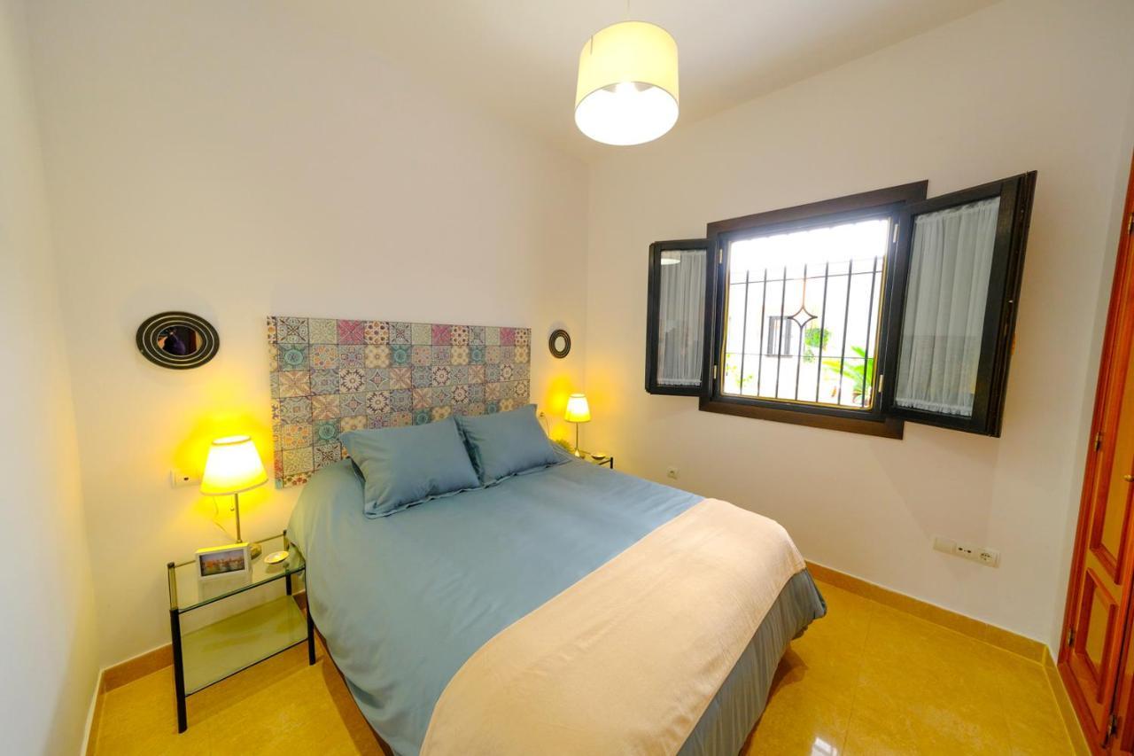 Patio Rialto Apartment Севілья Екстер'єр фото