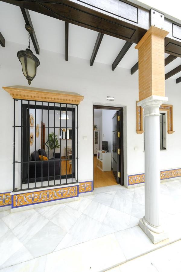 Patio Rialto Apartment Севілья Екстер'єр фото