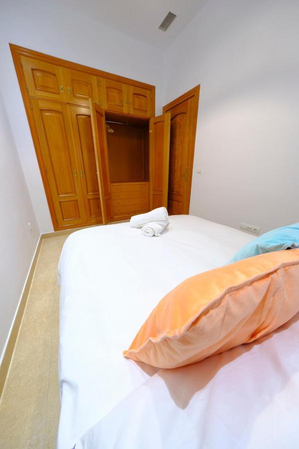 Patio Rialto Apartment Севілья Екстер'єр фото